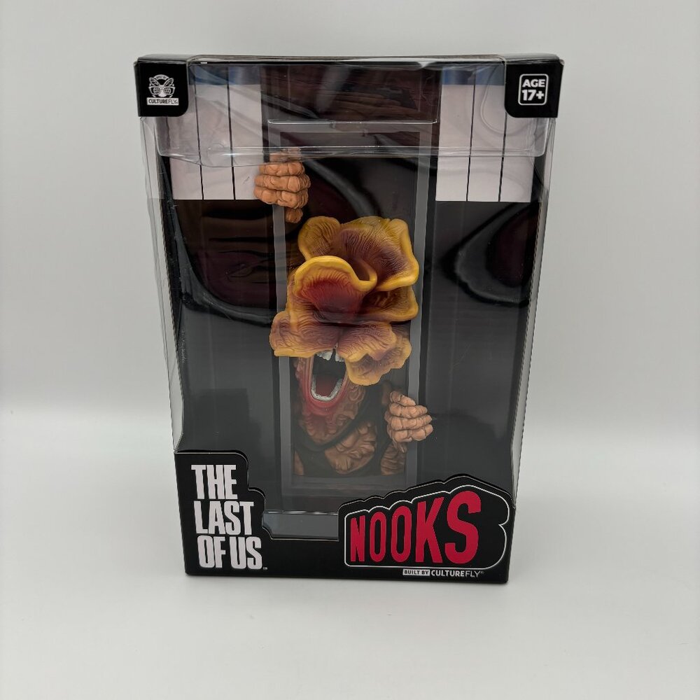 The Last of Us Infected Nooks Shelf Vinyl Bookend Figure CultureFly 7.5in NEW
